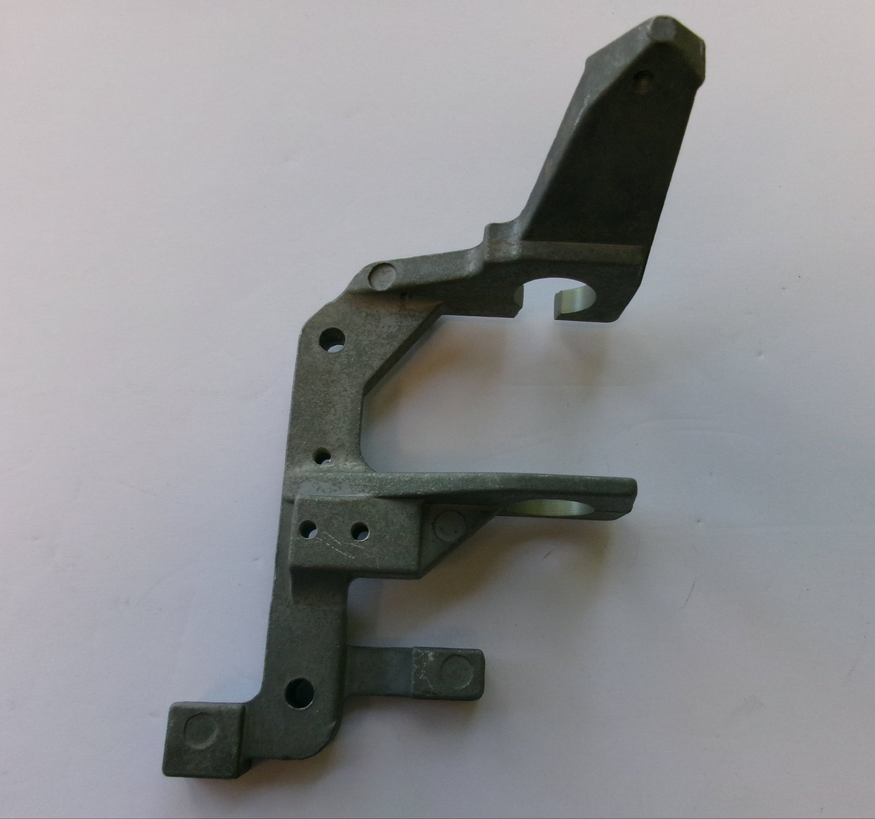 MERCURY / MARINER BRACKET 803007-2