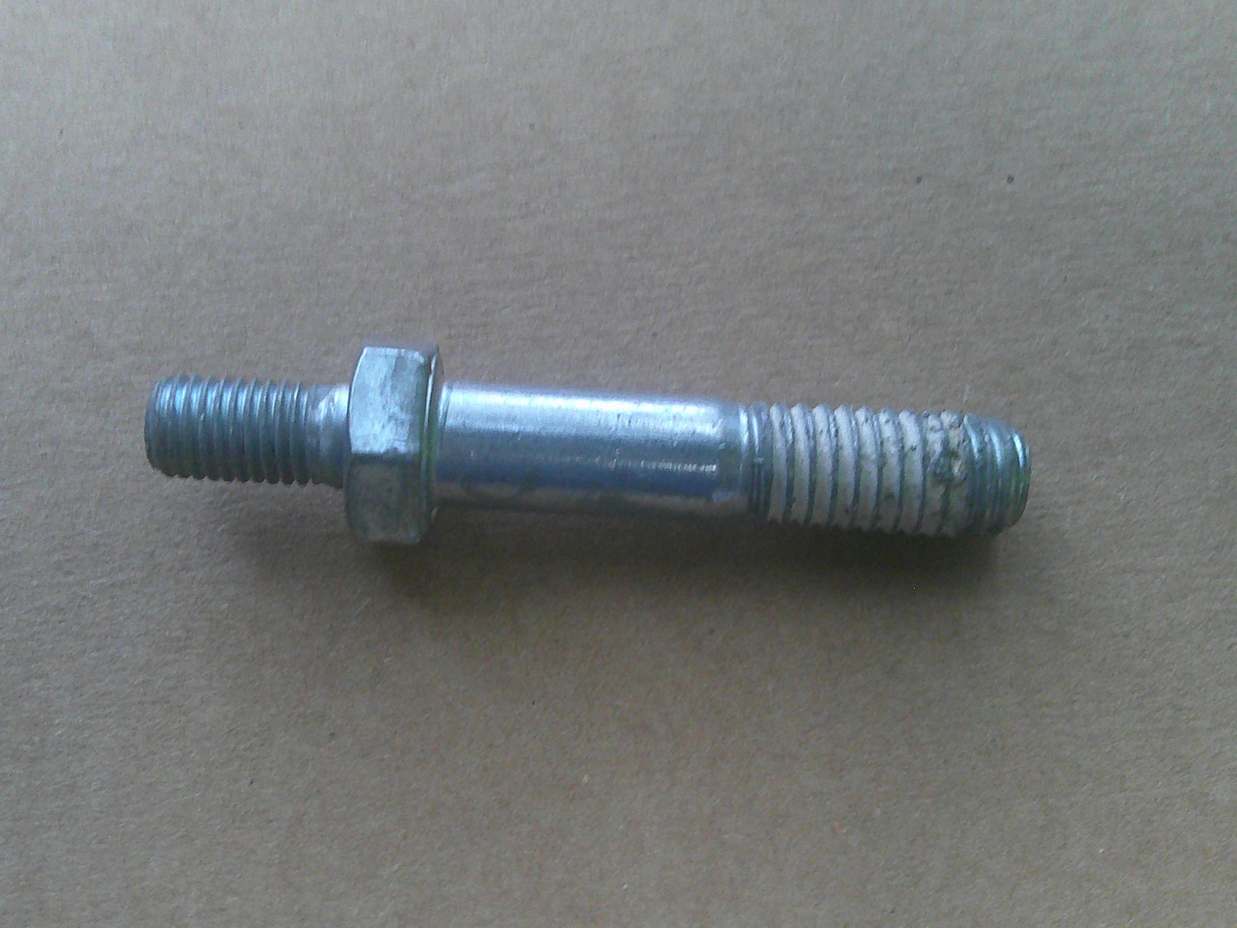Stud 16-8M0076418