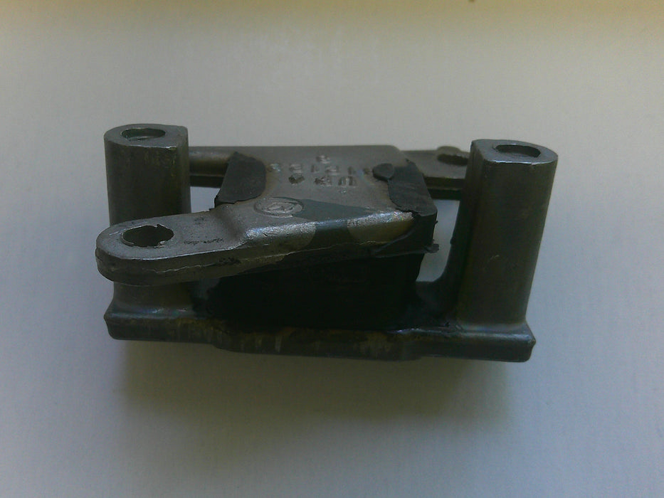 Evinrude Johnson rubber mount 0380963