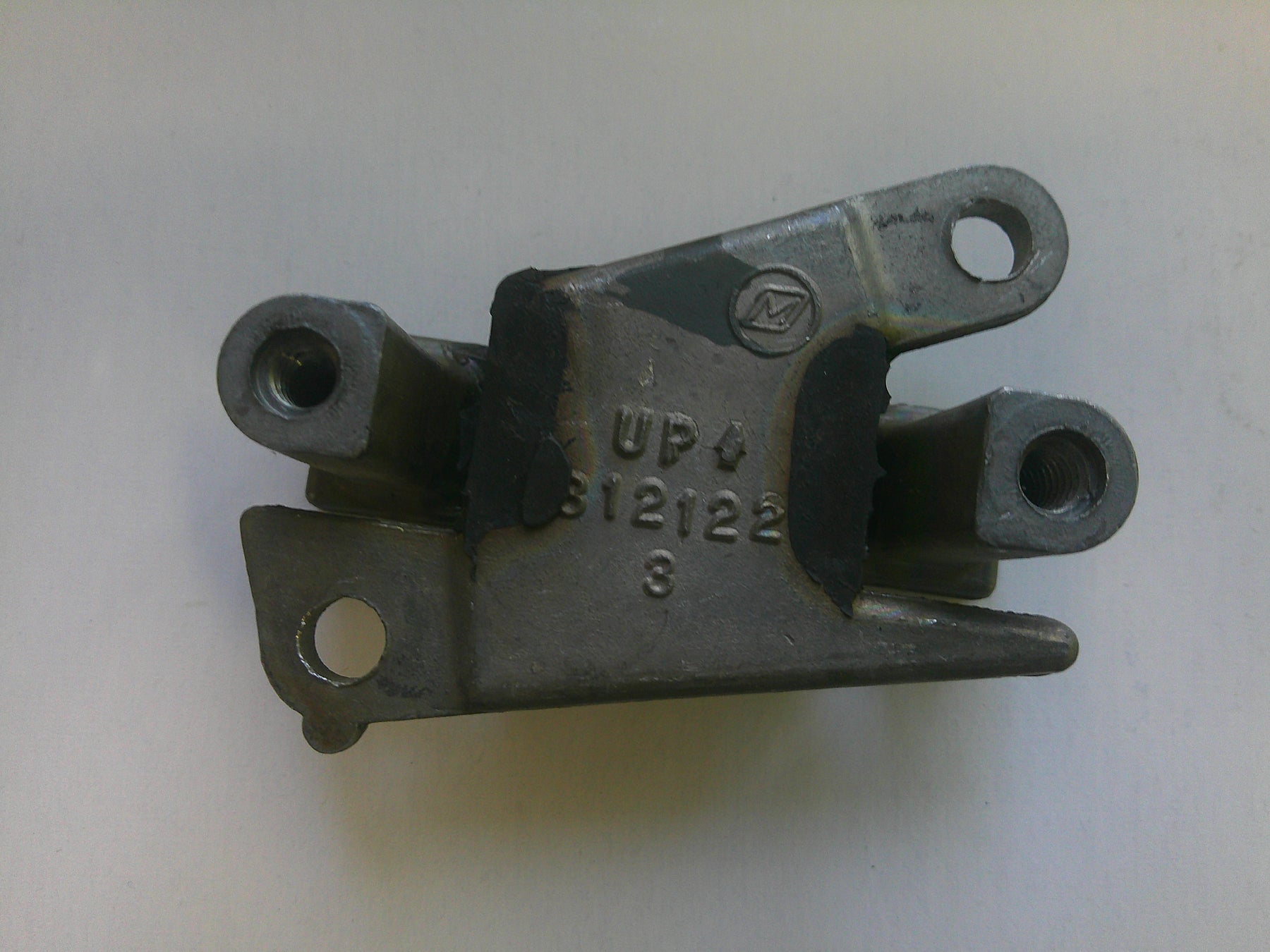 Evinrude Johnson rubber mount 0380963