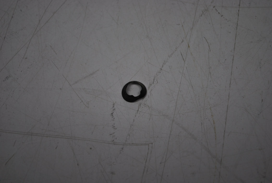 Evinrude Johnson retainer 0302420