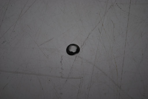 Evinrude Johnson retainer 0302420